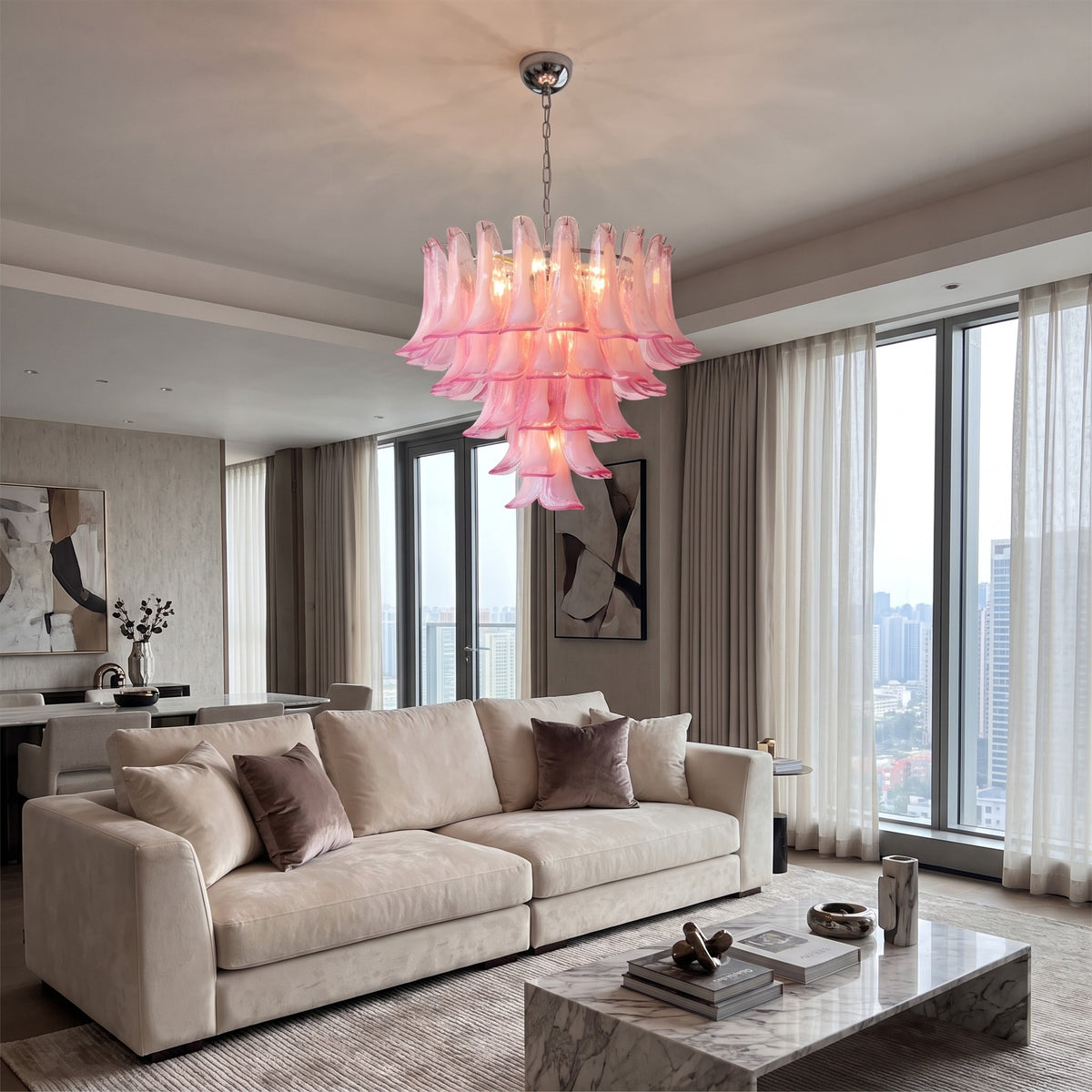 Lustre contemporain rose style Murano de 65 cm de largeur, parfait pour ajouter une touche de couleur et de luxe à votre intérieur.