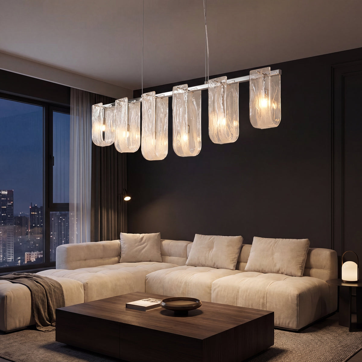 Suspension design moderne avec 6 ampoules G9, structure en acier poli, parfaitement intégrée dans un intérieur contemporain.