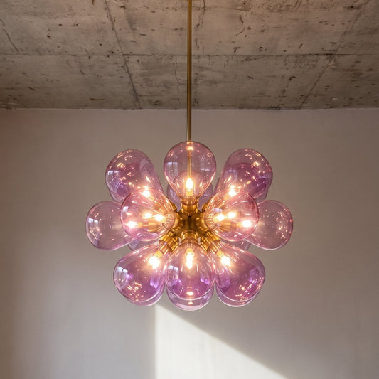 Lustre rose moderne de style Murano, vue d'ensemble, parfait pour un salon contemporain et élégant. (132 caractères)